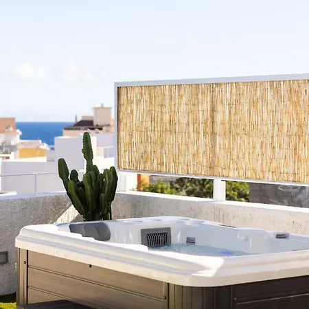 Penthouse Suites 3b With Jacuzzi *